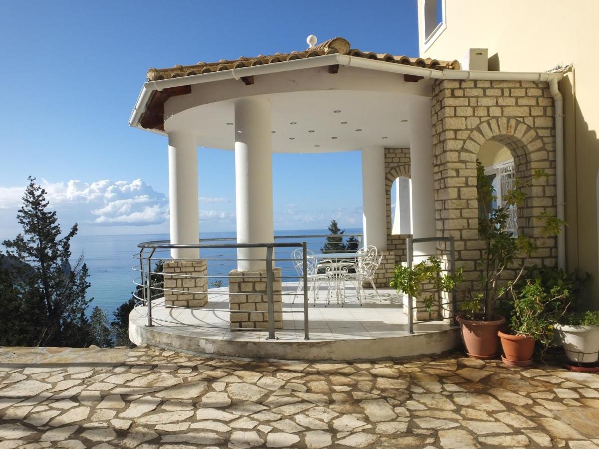 Villa Alibertini Айос-Гордіос Екстер'єр фото